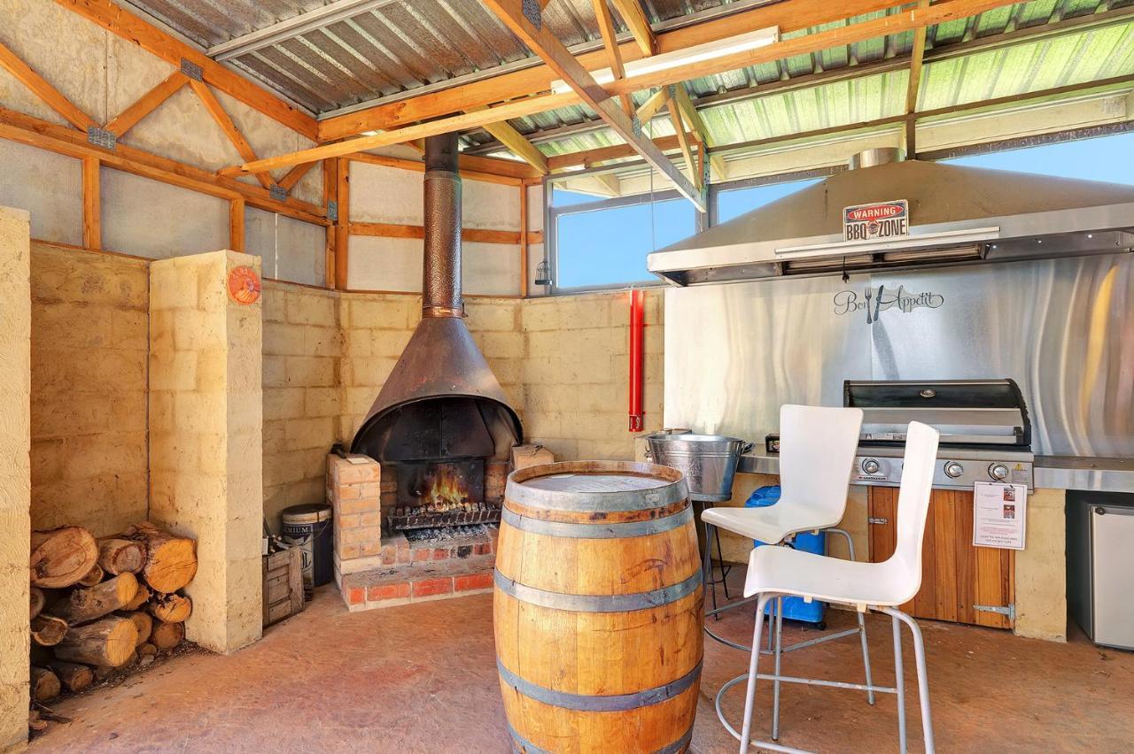 Apartamento Harmony At Tower Hill Koroit Exterior foto